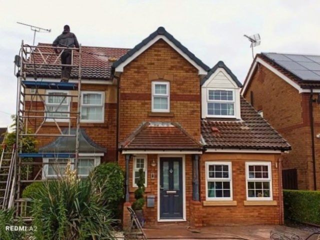 roof-cleaning-35-kireth-ai