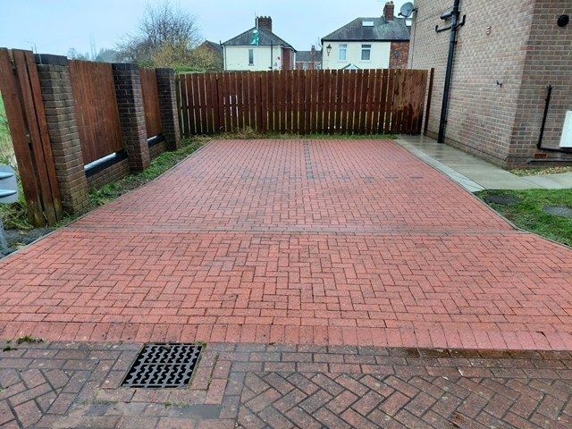 driveway-cleaning-10-kireth-ai