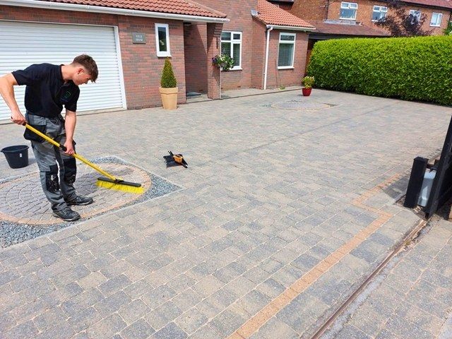 driveway-cleaning-1-kireth-ai